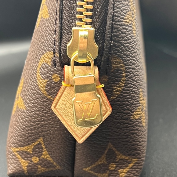 LOUIS VUITTON Cosmetic Pouch GM (LV Discontinued!) NEW - Picture 4 of 13